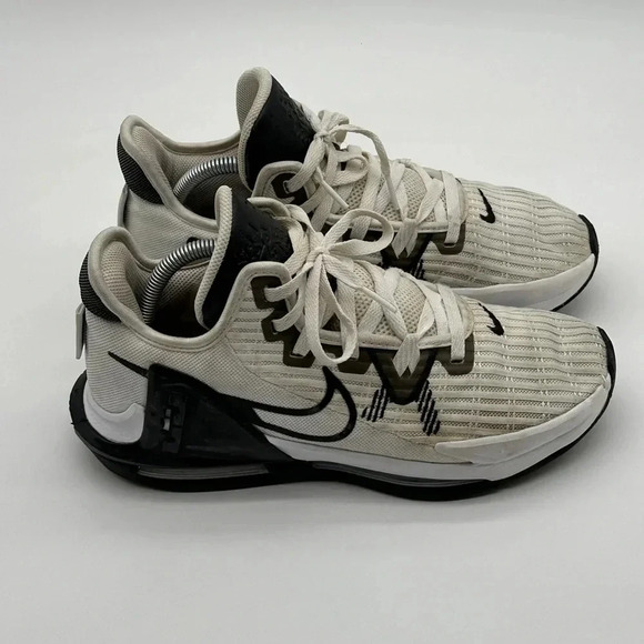 Nike LeBron Witness VI 6 TB Basketball Shoes Men's 8.5 White Black DO9843-100 - Picture 1 of 10